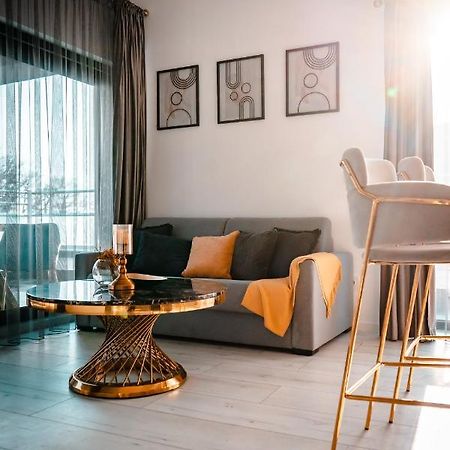 Luxury Family Apartment With Private Parking And Forest View Timişoara Exterior foto