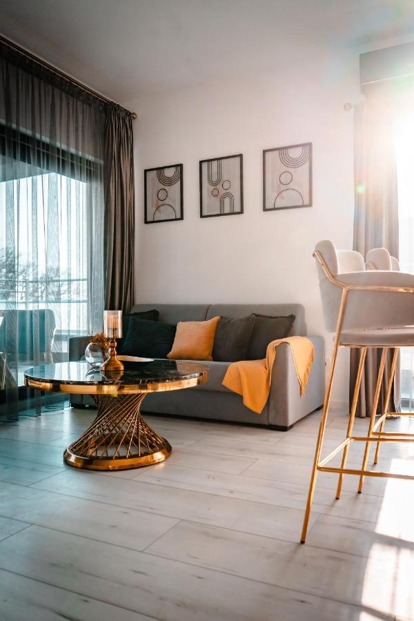 Luxury Family Apartment With Private Parking And Forest View Timişoara Exterior foto