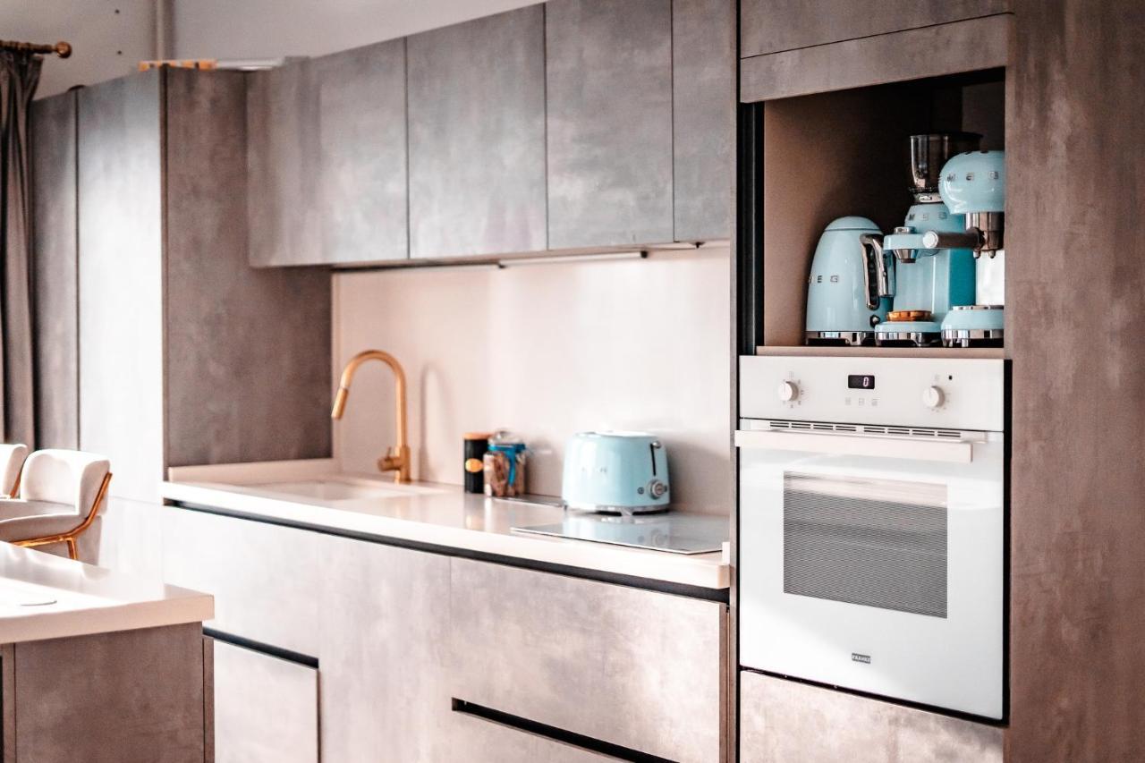 Luxury Family Apartment With Private Parking And Forest View Timişoara Exterior foto